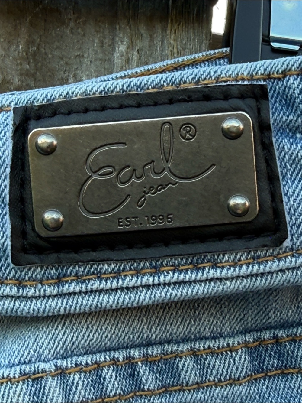 Earl Jeans Light Blue Cropped Women's Jeans with Floral Embroidery - Picture 5 of 6